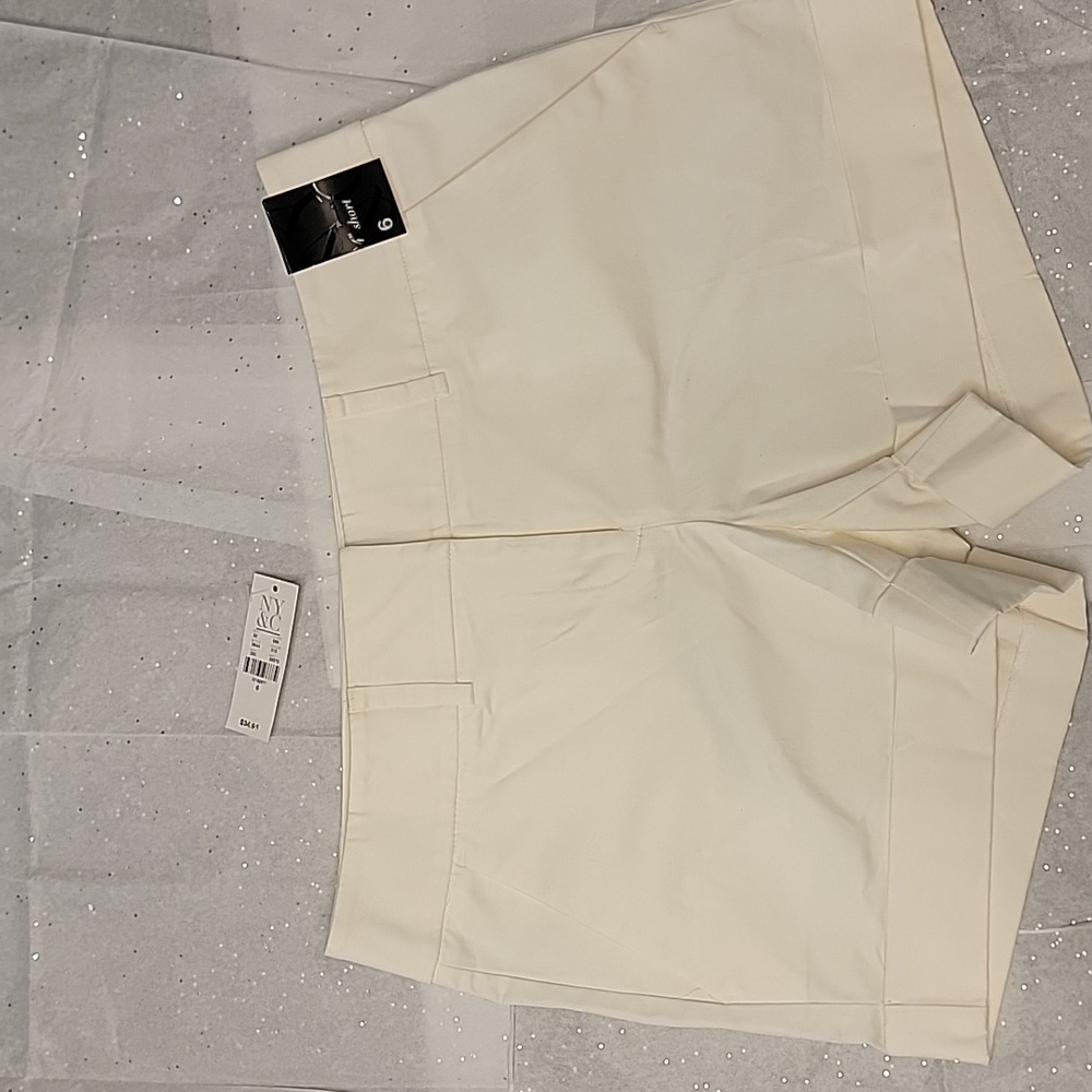 4in shorts. Off white. Size 6